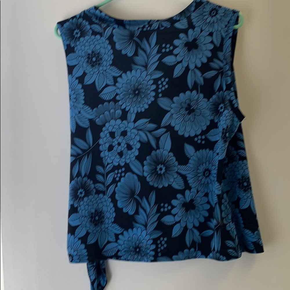 Top - Picture 3 of 3